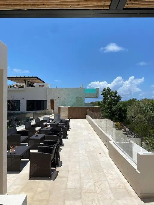 New Large Luxurious 1 Bedroom, 1 Bathroom Apartment In Tulum Mexiko