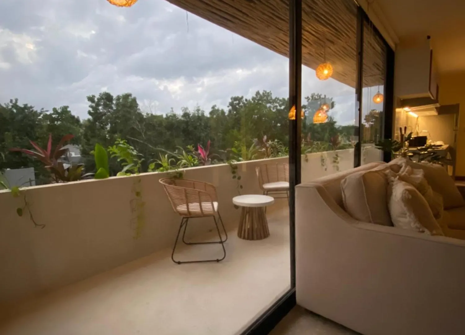 New Large Luxurious 1 Bedroom, 1 Bathroom Apartment In 图卢姆