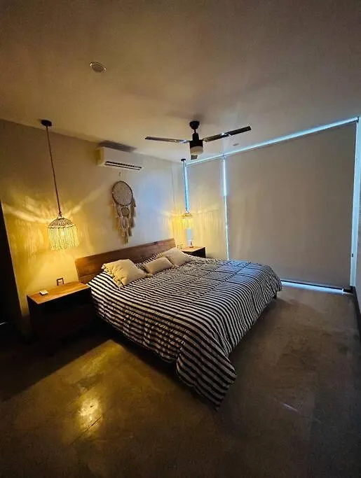 New Large Luxurious 1 Bedroom, 1 Bathroom Apartment In 图卢姆